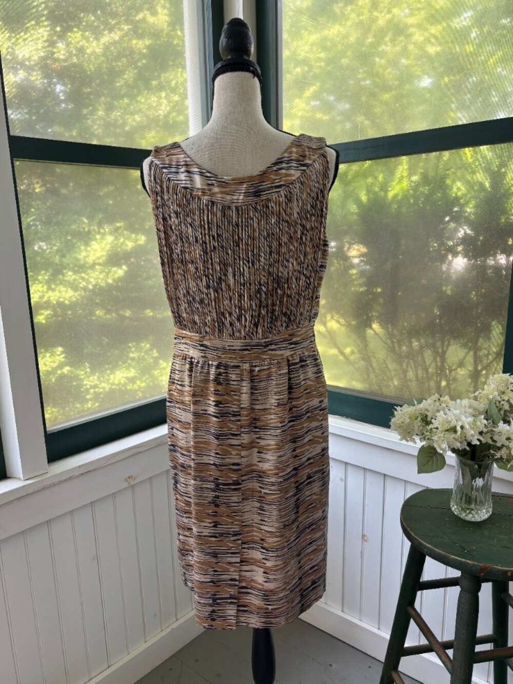 Etcetera | 100% Silk Print Sheath Dress | Size 8 | Like New — Amazing Deal - Picture 3 of 5